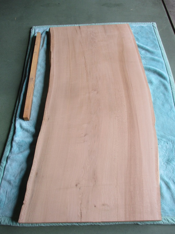 楢（ナラ）　一枚板