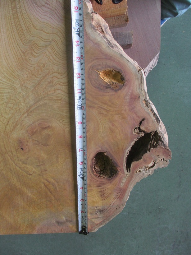 欅（ケヤキ）　一枚板