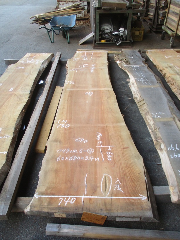 桂（カツラ）　一枚板