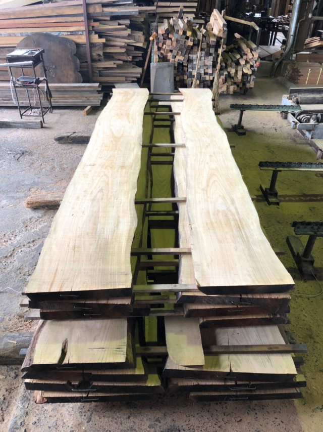 山桜（ヤマザクラ）　無垢材