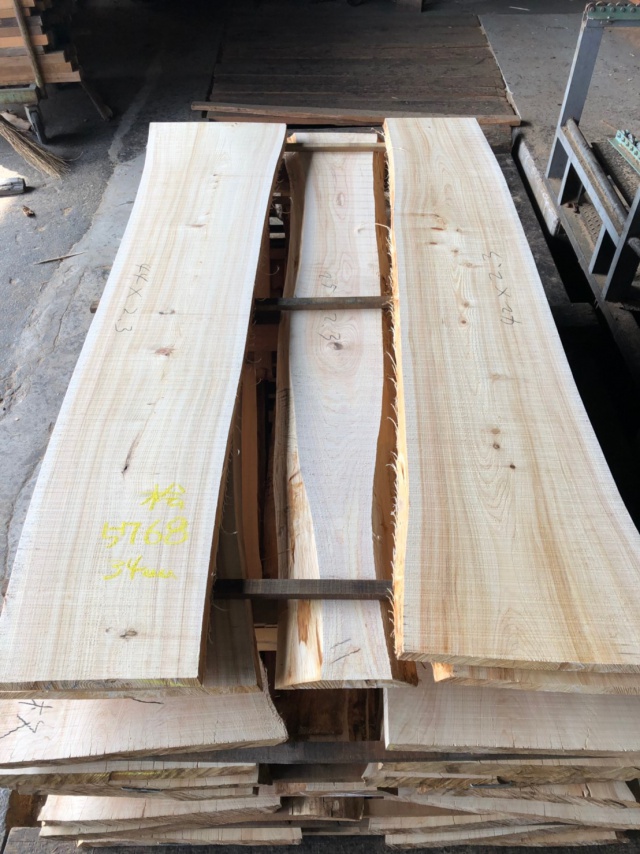 檜（ヒノキ）　無垢材