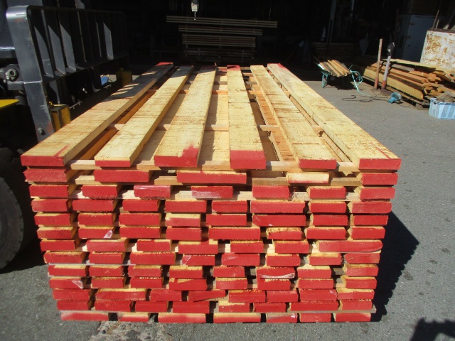 米檜葉（ベイヒバ）　無垢材