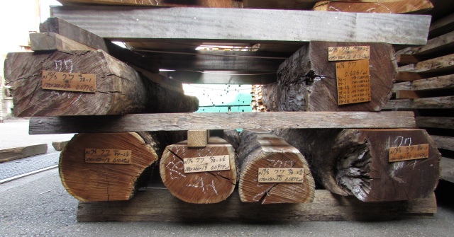 桑（クワ）　無垢材