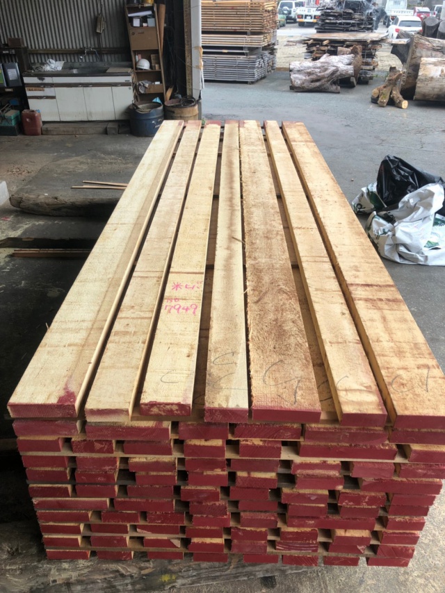 米檜葉（ベイヒバ）　無垢材