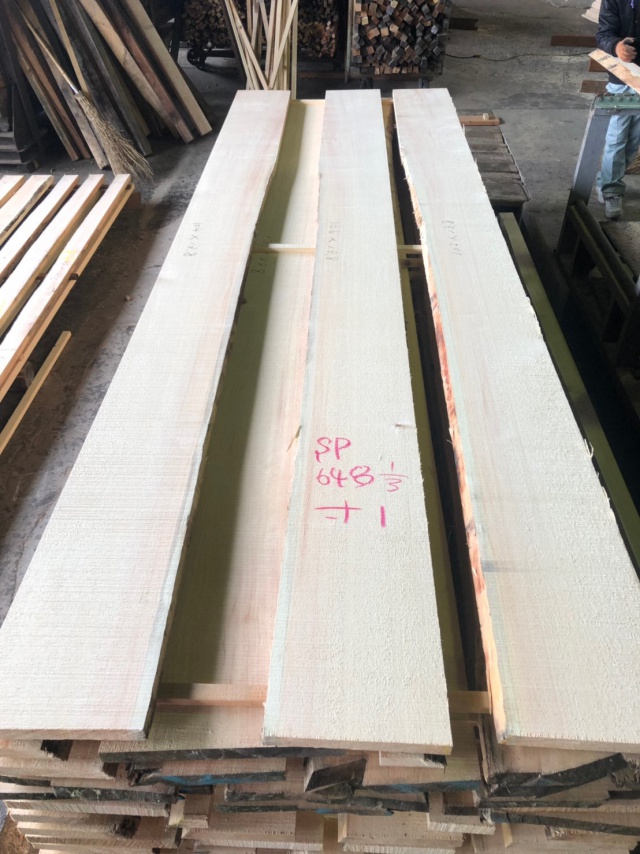 スプルース　無垢材