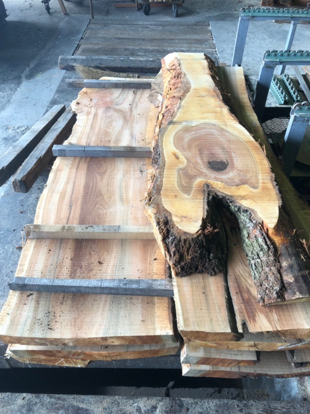 山桜（ヤマザクラ）　無垢材