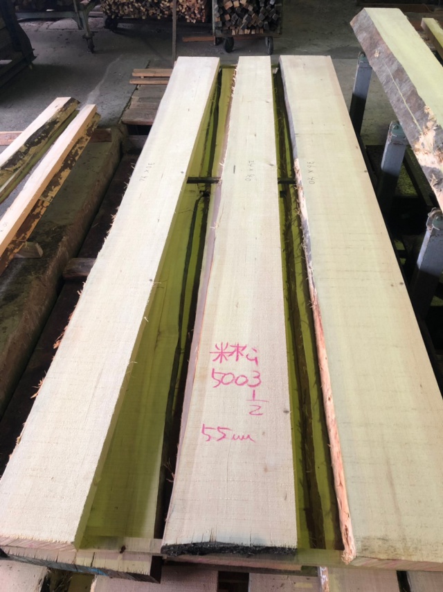 米松（ベイマツ）　無垢材