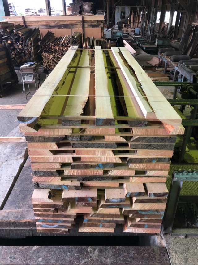 米松（ベイマツ）　無垢材