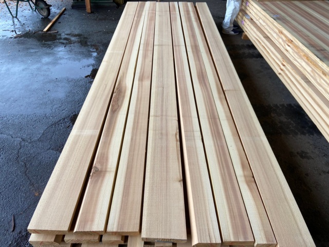 吉野杉（ヨシノスギ）　無垢材