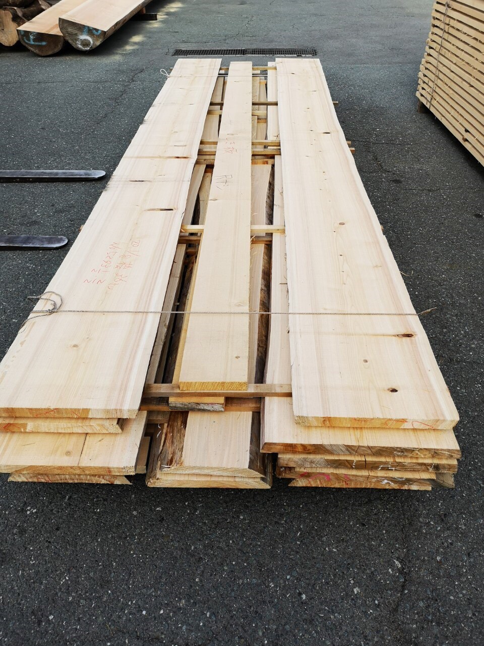 檜（ヒノキ）　無垢材