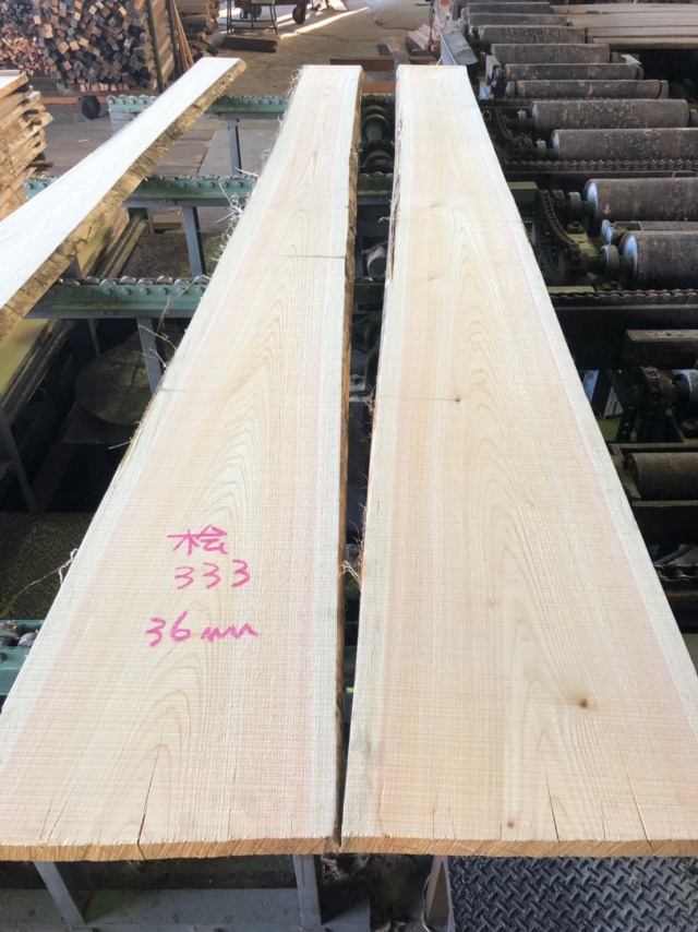 檜（ヒノキ）　無垢材