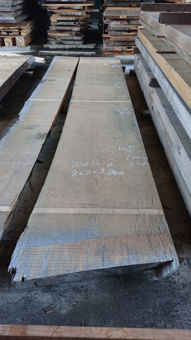 スプルース　一枚板