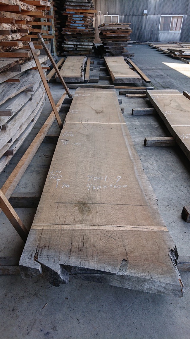 スプルース　一枚板