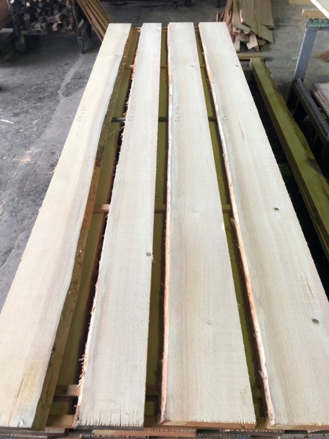 米松（ベイマツ）　無垢材