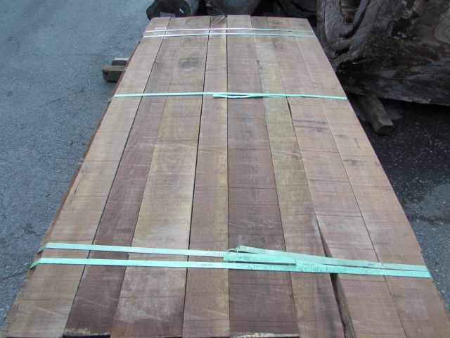 ウォールナット　無垢材