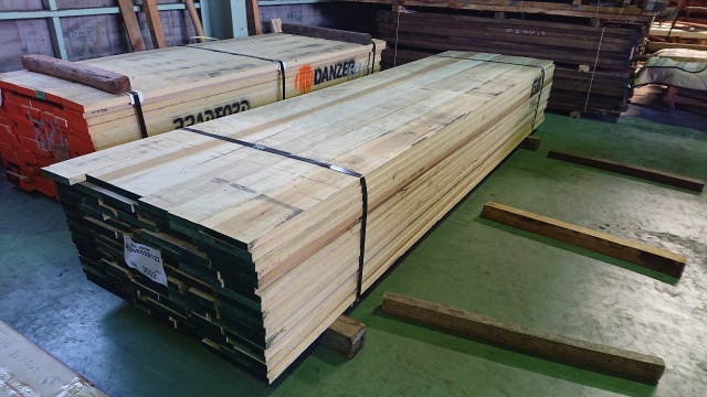 イエローポプラ　無垢材