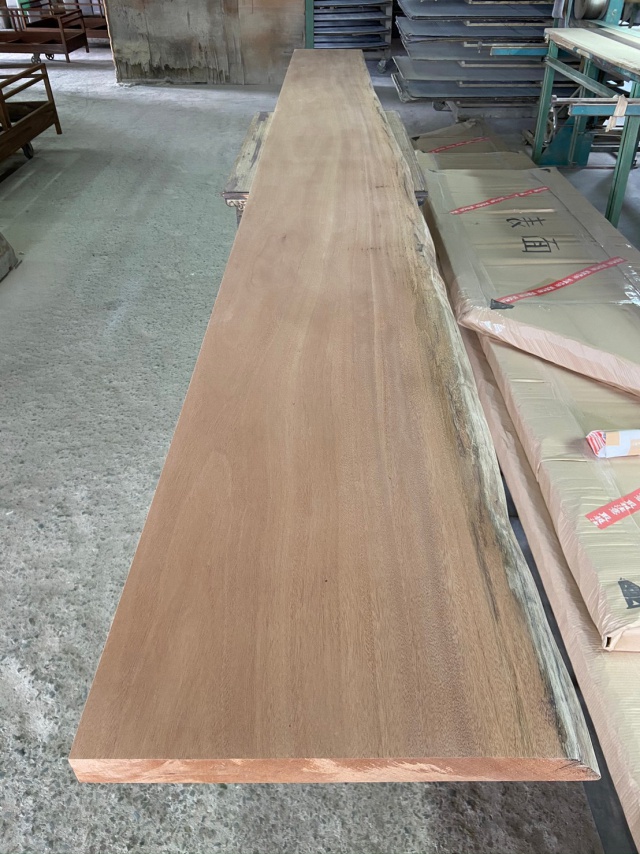 アフリカンマホガニー　一枚板