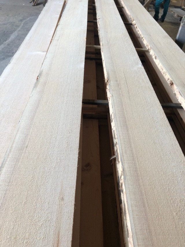 米栂（ベイツガ）　無垢材