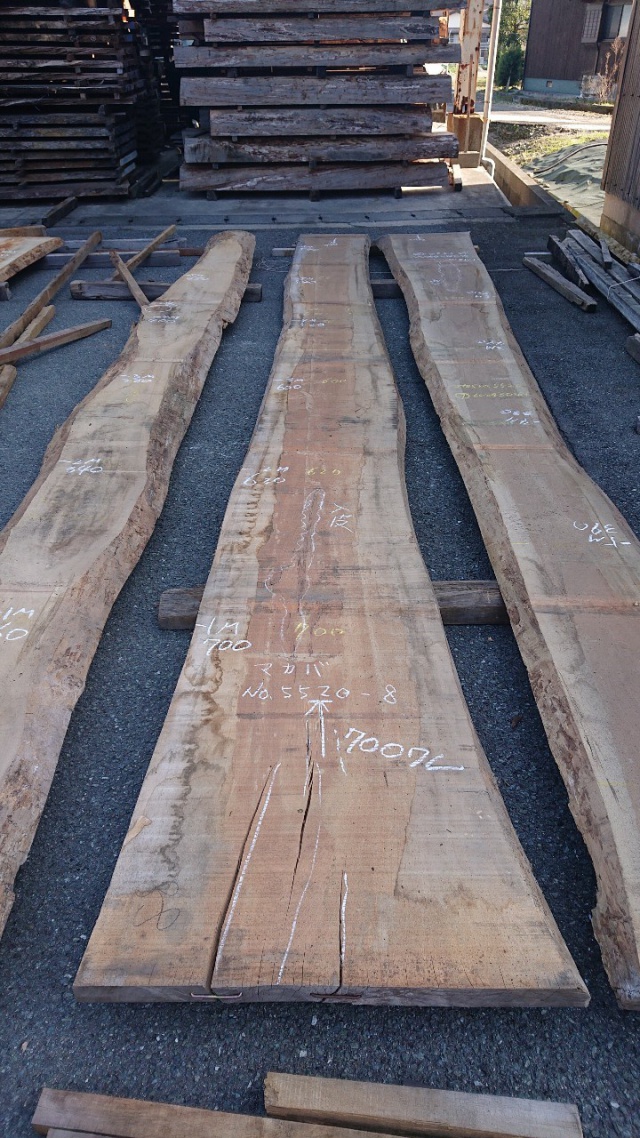 真樺(マカバ) 一枚板天板