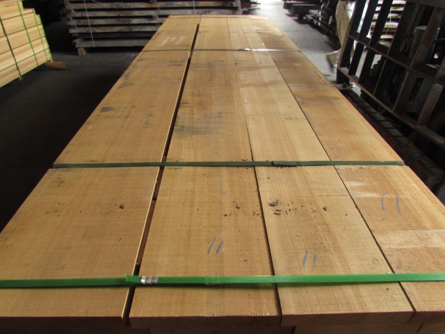 アガチス　無垢材