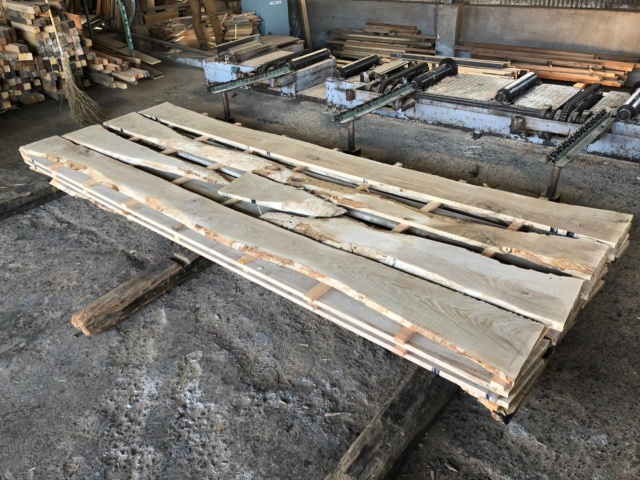 栗（クリ）　無垢材