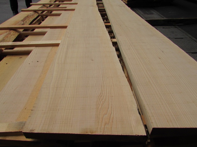 樅（モミ）　無垢材