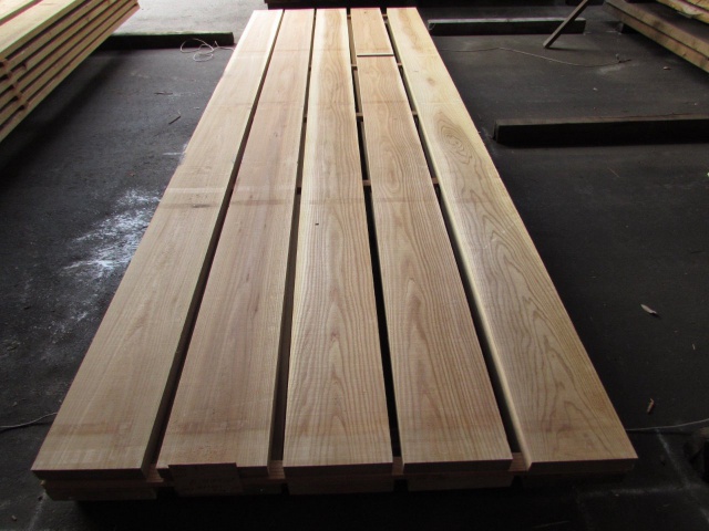 杉（スギ）　無垢材