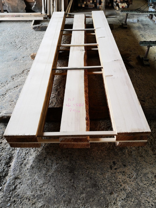 バルサム　無垢材