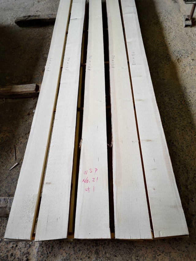 ホワイトスプルース　無垢材