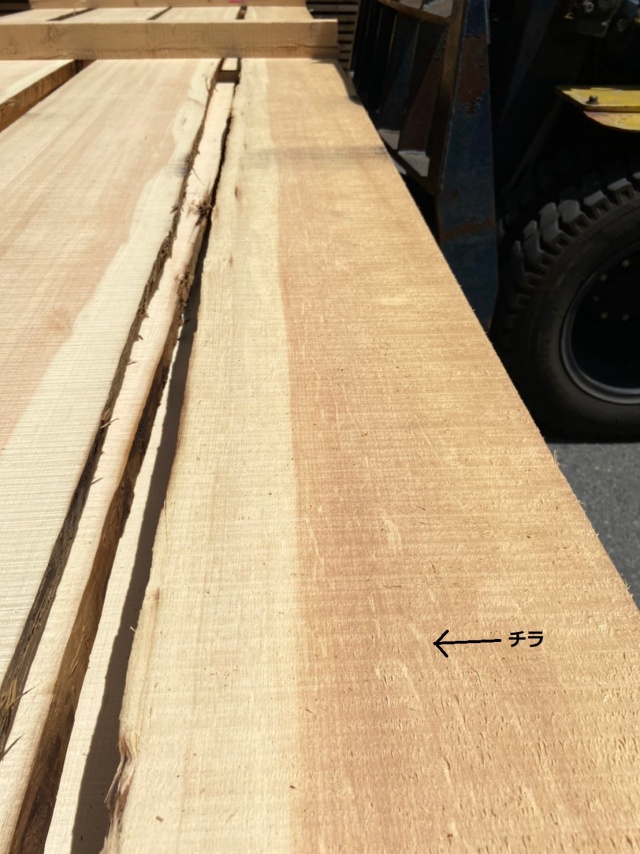 スプルース　無垢材