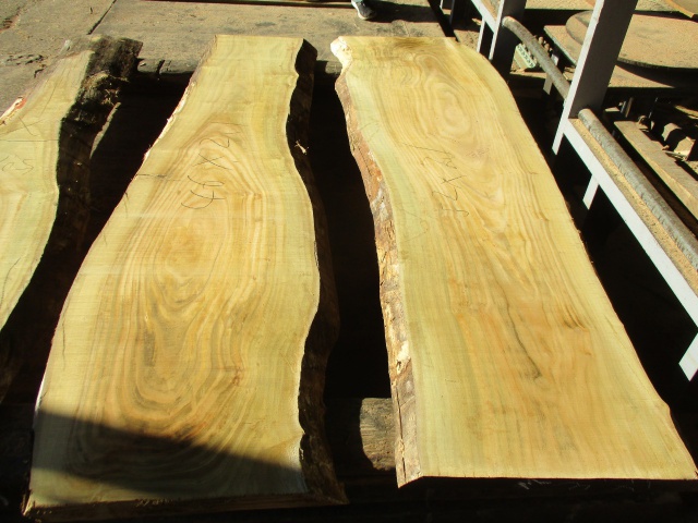 山桜（ヤマザクラ）　無垢材