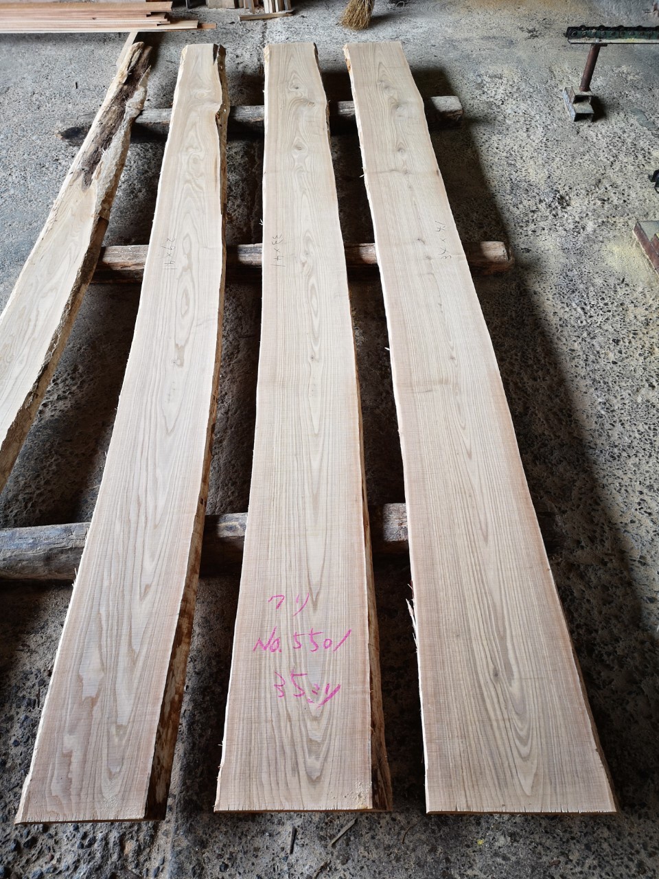 栗（クリ）　無垢材