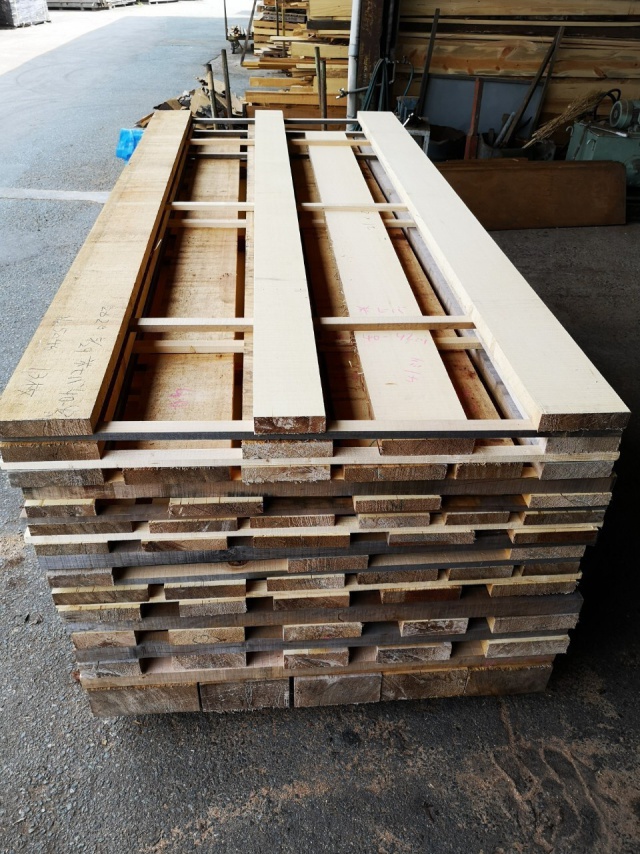 米檜葉（ベイヒバ）　無垢材