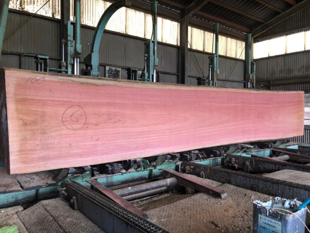 アフリカンマホガニー　無垢材