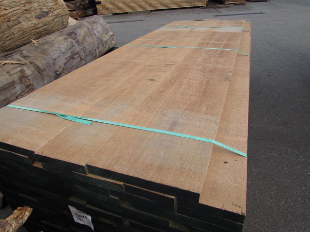 チェリー　無垢材