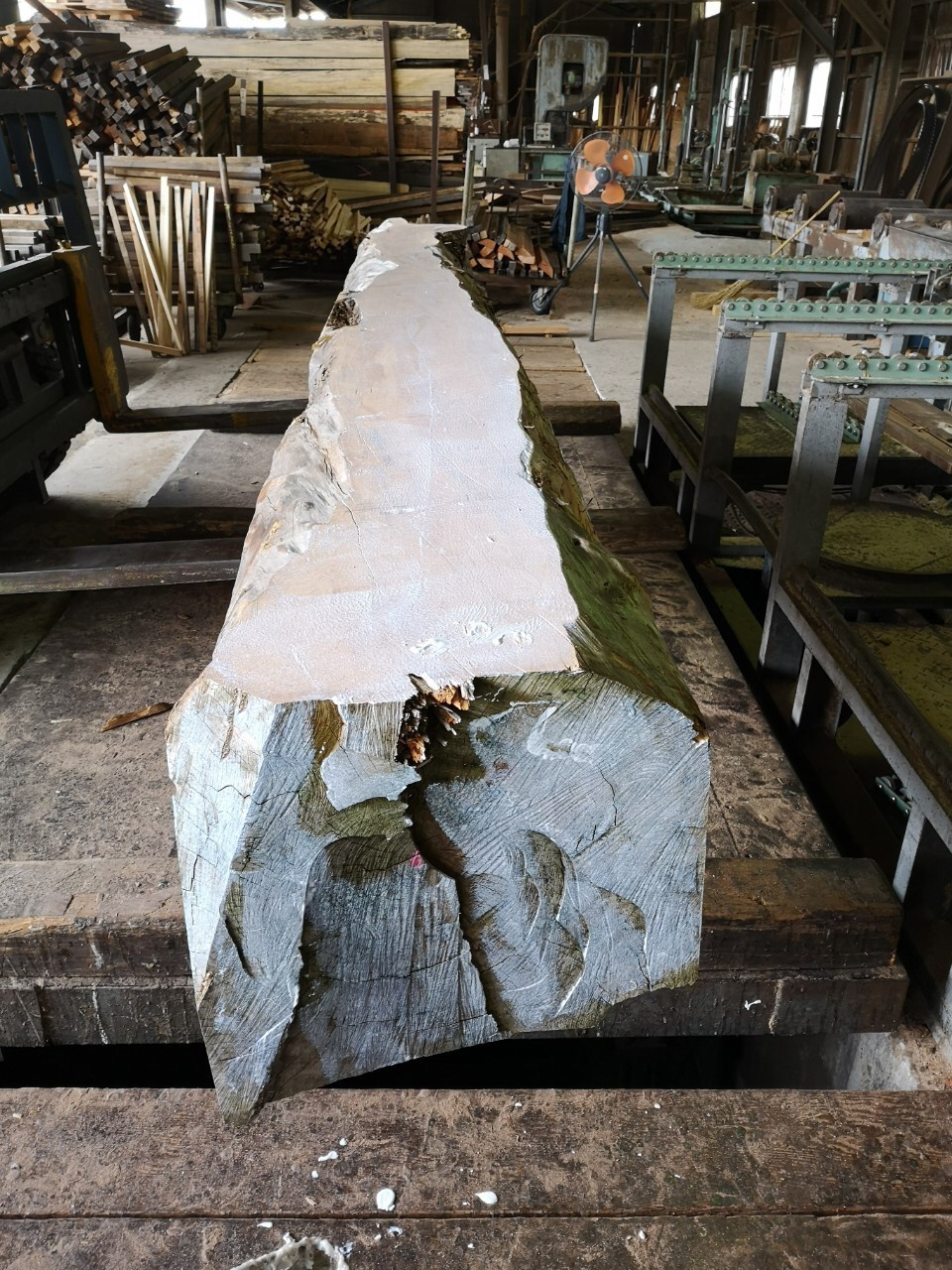 槇(マキ) 無垢材