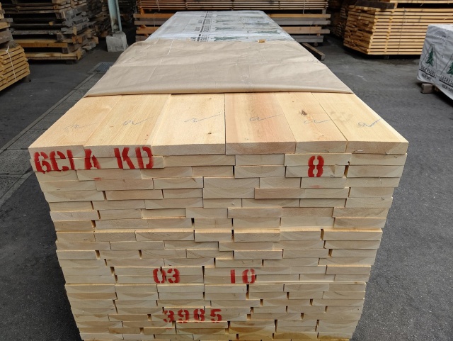 アガチス　無垢材