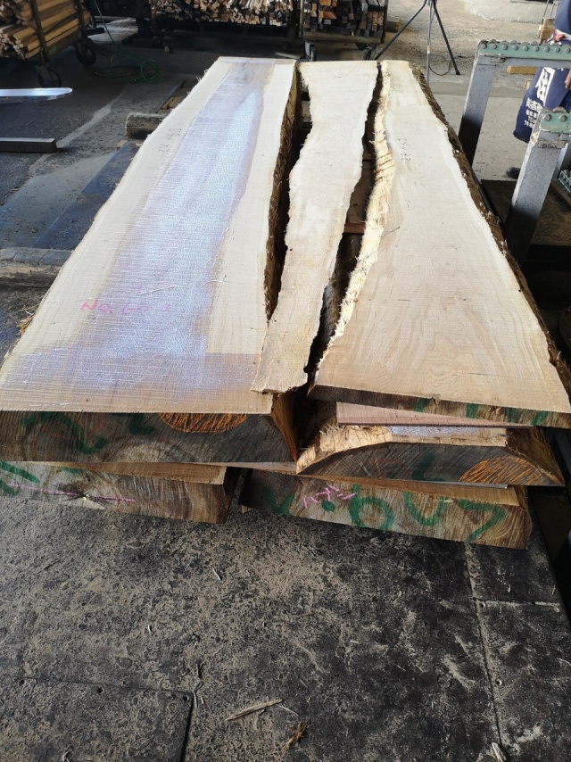 楢（ナラ）　無垢材