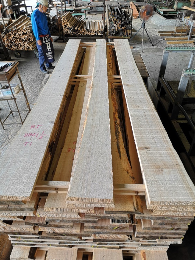 バルサム　無垢材