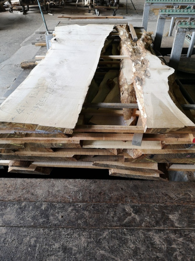 楢（ナラ）　無垢材