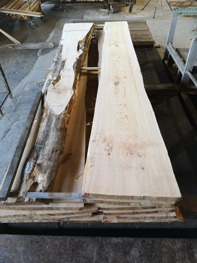 椹（サワラ）　無垢材