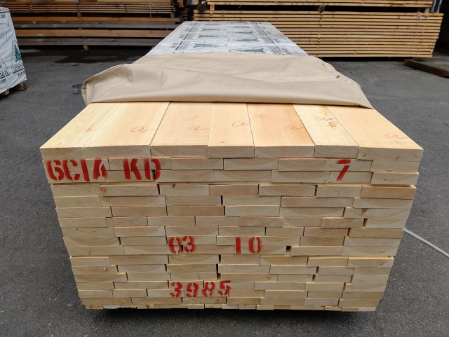 アガチス　無垢材