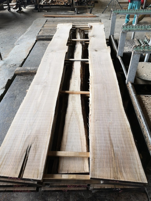 胡桃（クルミ）　無垢材