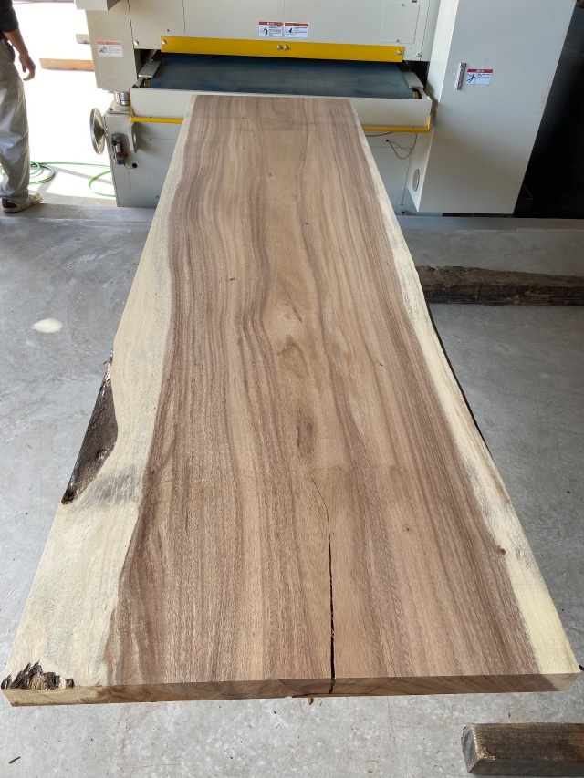 モンキーポッド　一枚板