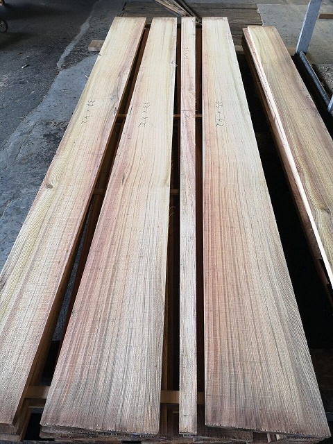 屋久杉（ヤクスギ）　無垢材