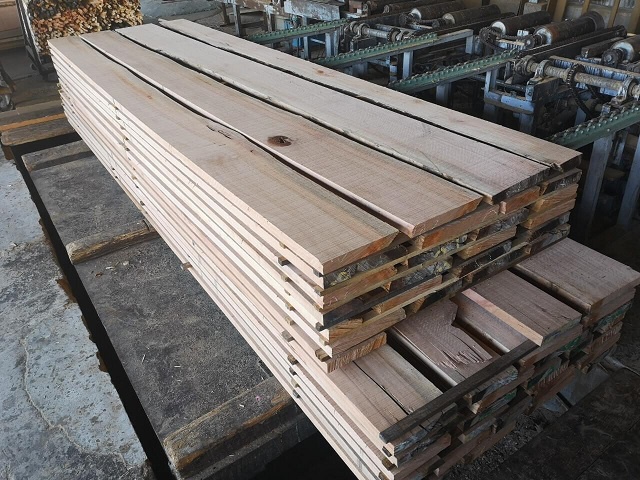 ペンシルシダー　無垢材