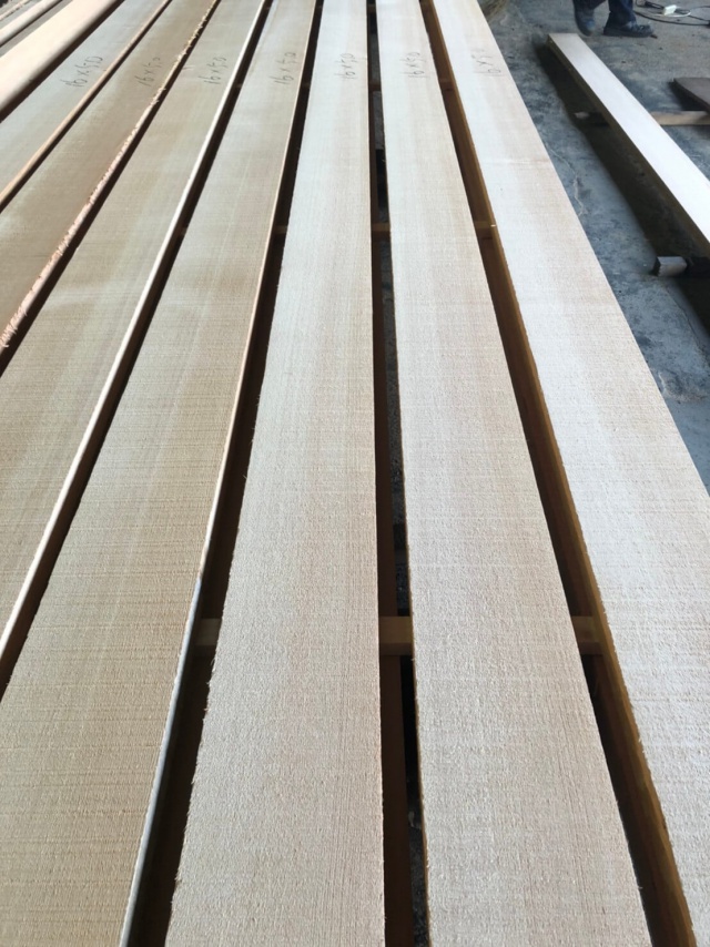 米松（ベイマツ）　無垢材