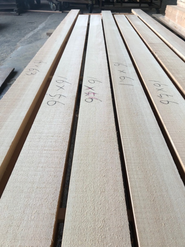 米松（ベイマツ）　無垢材