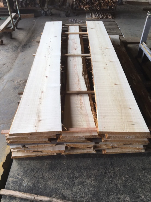 檜（ヒノキ）　無垢材