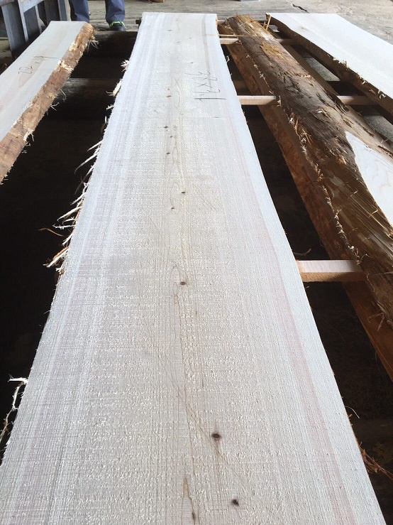 檜（ヒノキ）　無垢材